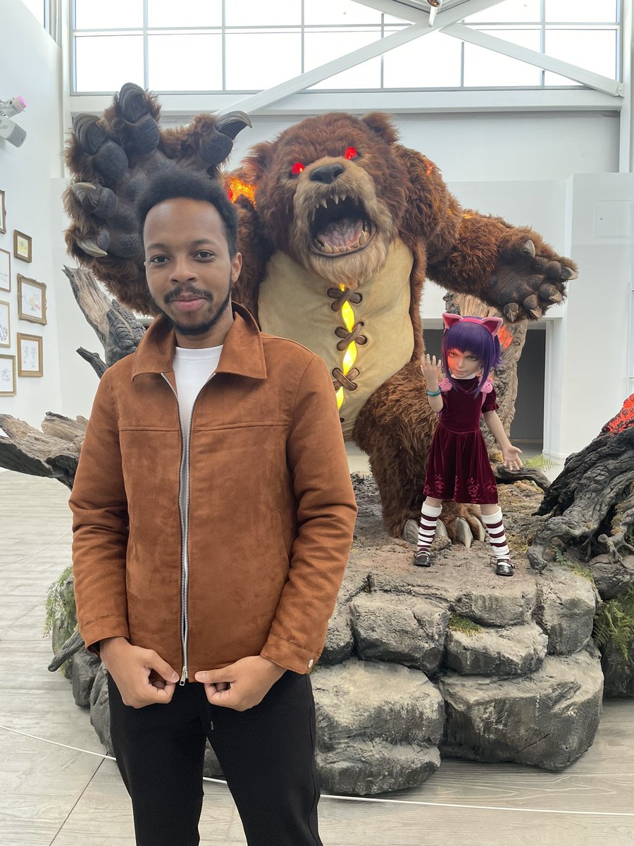 From intern —> Associate Narrative Writer <a href="/riotgames/">Riot Games</a> 

Beyond excited to start this new journey!