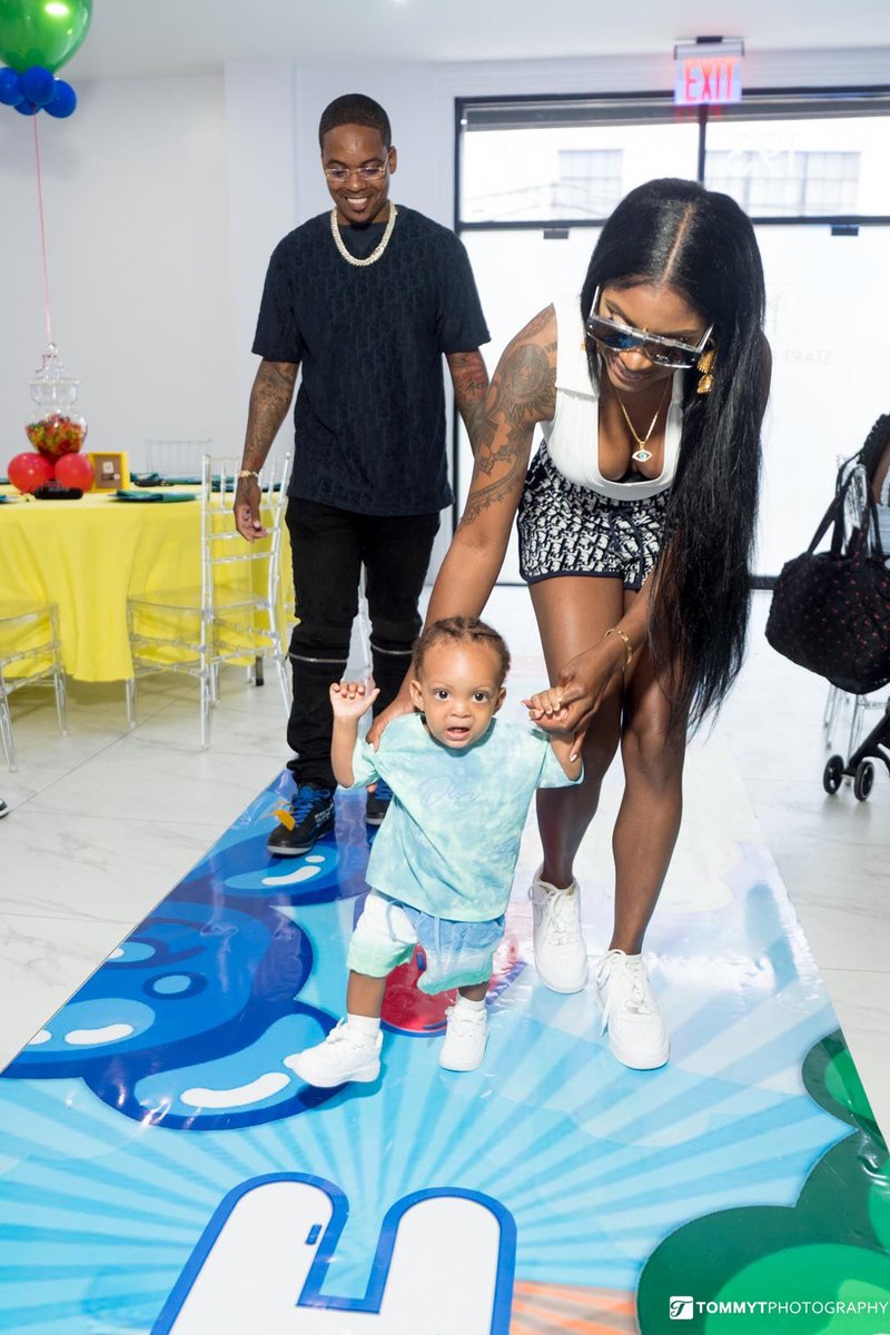 Taffeman's tweet photo. My boy 1st Birthday party #FirstBirthdays #Dior https://t.co/vSwQOvfKxc