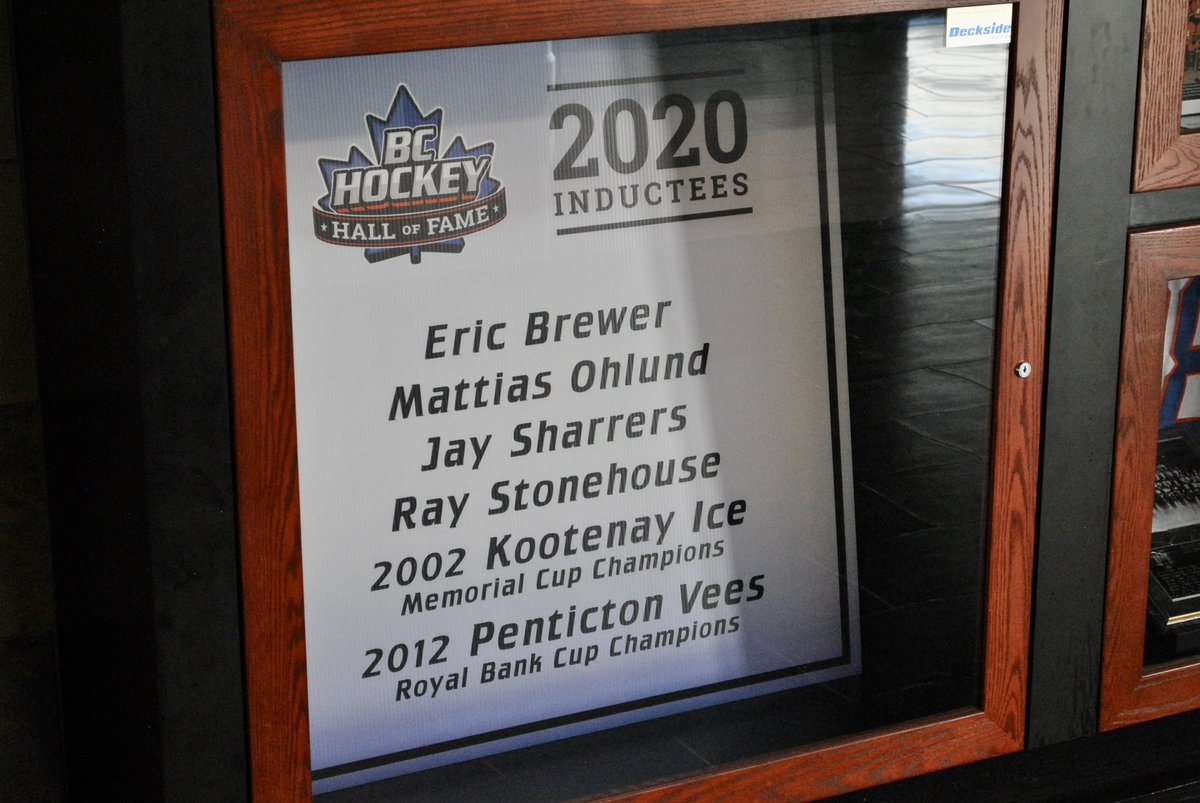 SOEC's tweet photo. Soon, this hall will add another banner to an impressive list of inductees!
THIS FRIDAY the 2020 class of the @BCHHoF will be inducted right here at the SOEC, highlighted by the 2011/12 @PentictonVees!
The gala gets underway at 5 PM!
🎟 | https://t.co/YPpotJOSgC
#BCHHOF https://t.co/7JpxZBP8Iz
