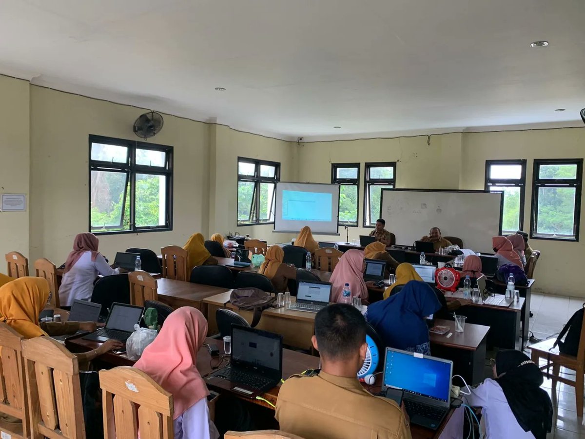 smk_tanah's tweet photo. Sosialisasi Implementasi Kurikulum Merrdeka (IKM) https://t.co/7tQXn9bHQP