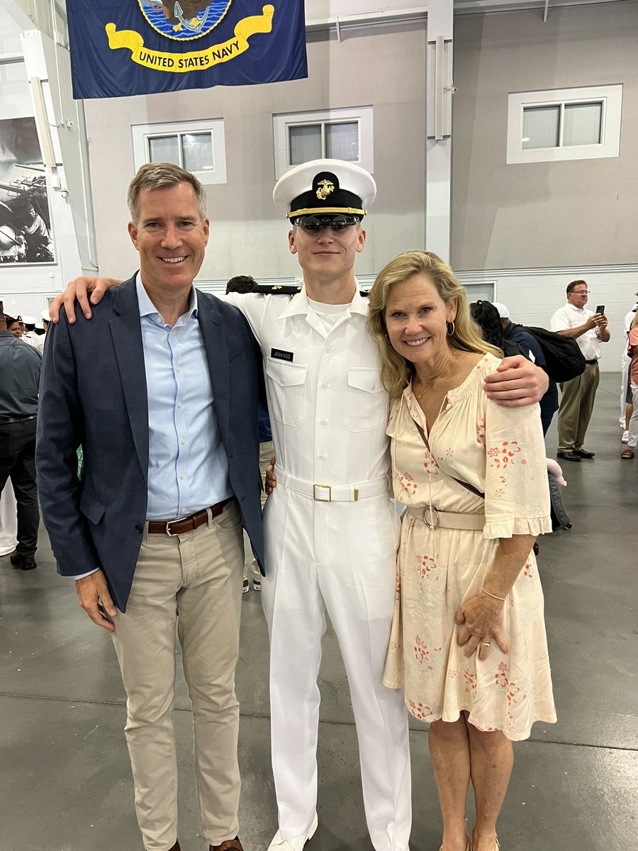 Incredibly proud of 2021 Football Captain <a href="/DylanJe37726771/">Dylan Jennings</a> for officially becoming a Midshipmen Marine. Love to see his work ethic, commitment, and leadership carry on to such an honorable role. #FAMILY #HERD