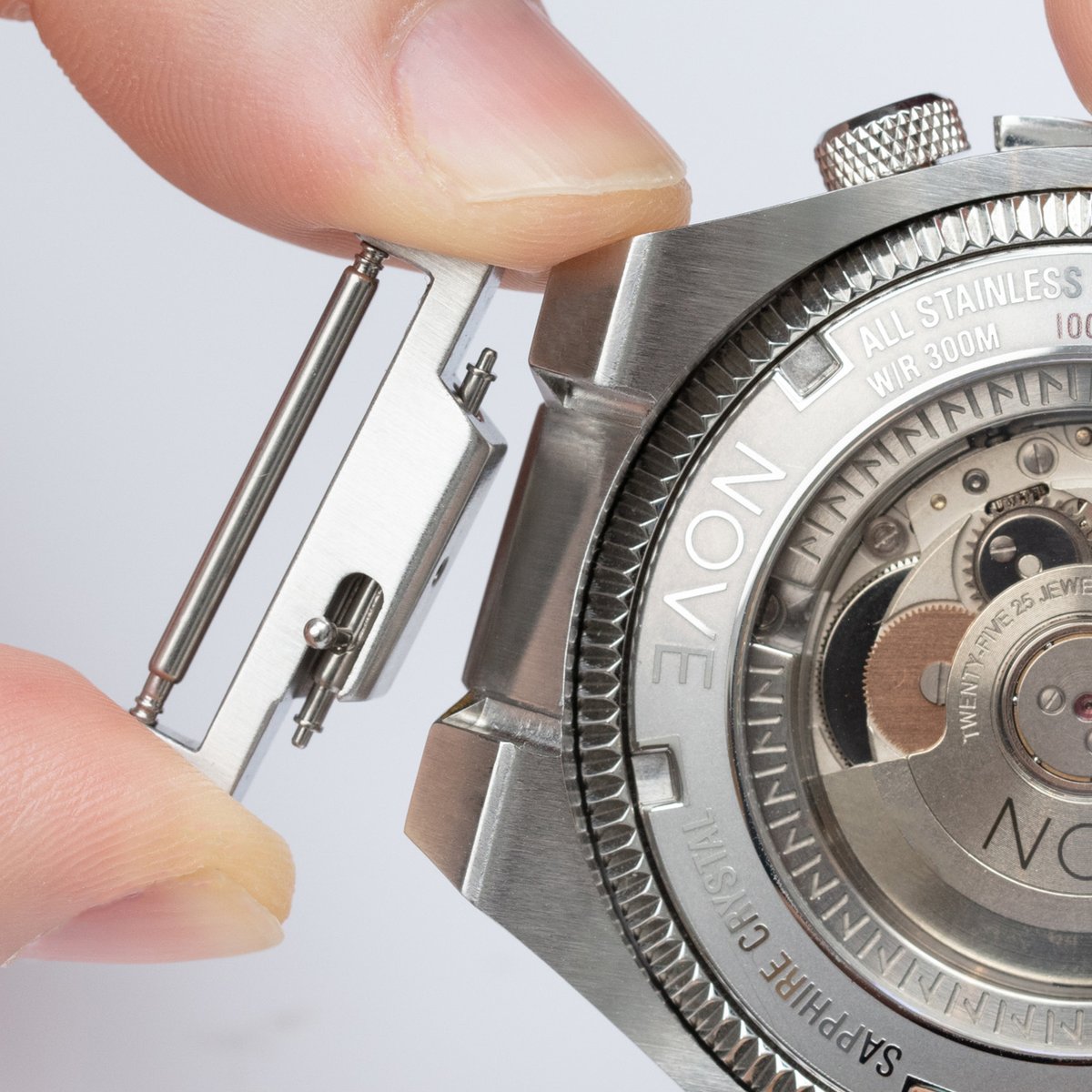 NoveWatch's tweet photo. Wanted to have the option of changing the strap to your choice? Now included in all Atlantean purchases are our brand new interchangeable end-pieces. 😍 #novewatch #Atlantean

BUY NOW 👉 https://t.co/hKKELNii8L
✈️ FREE SHIPPING • FREE GIFT-WRAPPING Options Available https://t.co/OSgfW8JMxA