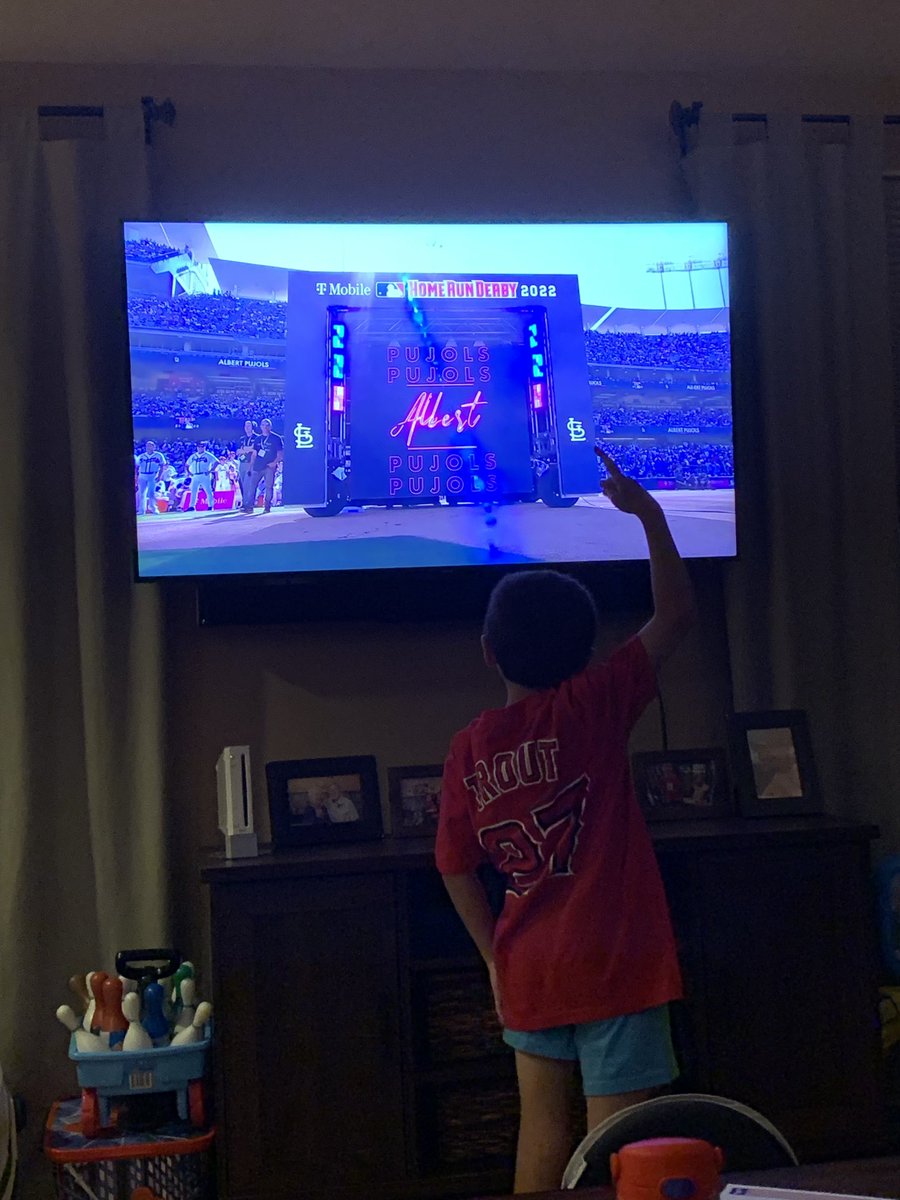 CampStar79's tweet photo. Our tradition continues. Pete is pulling for Pete Alonso, and myself? #KyleFromWaltham #HomeRunDerby https://t.co/DWOAfF2Fq2