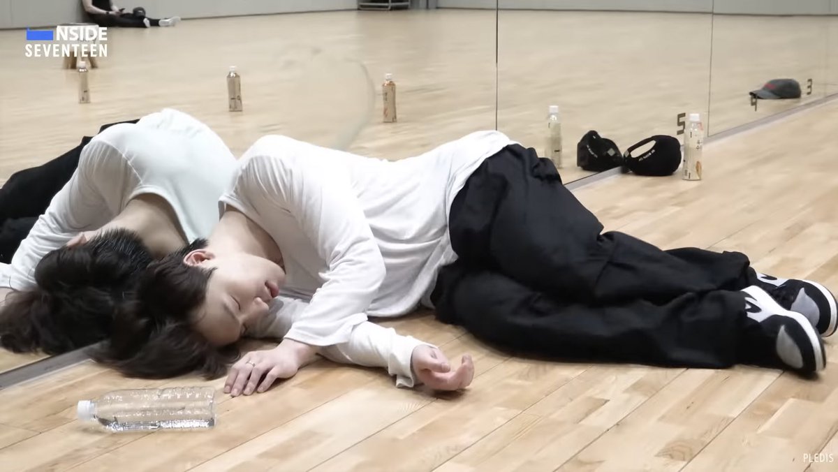 안다 tweet media