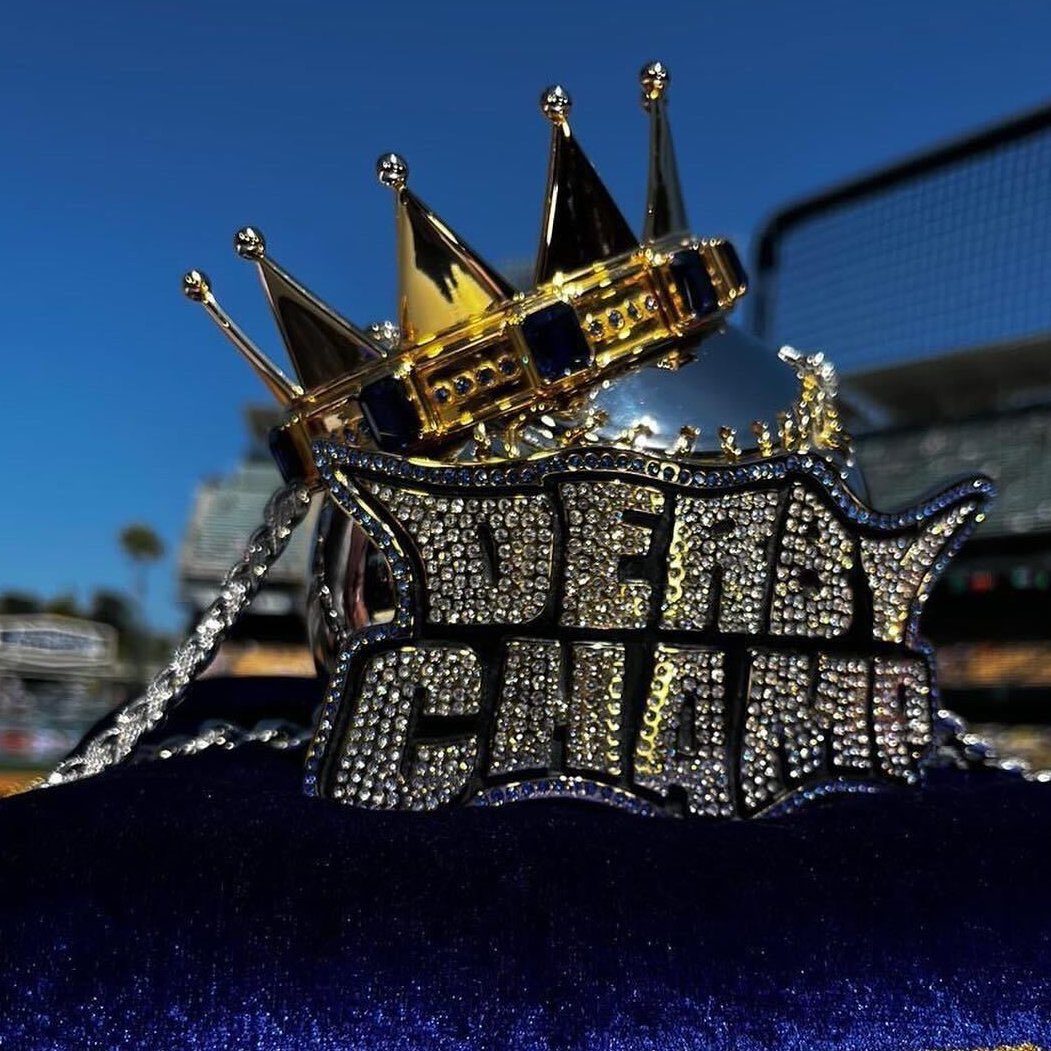TheAthleticMLB's tweet photo. The Home Run Derby champ chain is here ✨ https://t.co/efiKEOIGDY