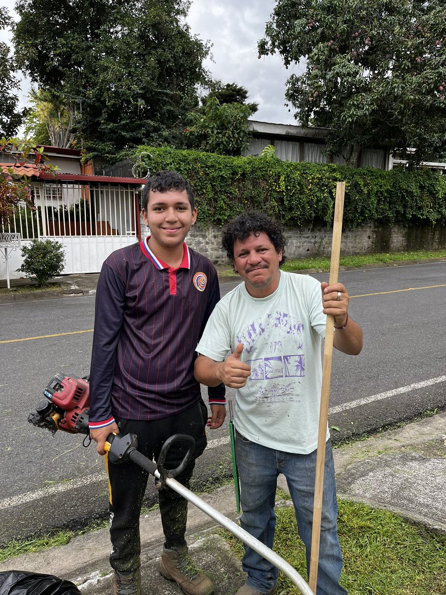 Kroox95's tweet image. RT Please!

Si alguien desea contratar o ayudar a don Francisco, el Sinpe y celular es el 7247-0745: