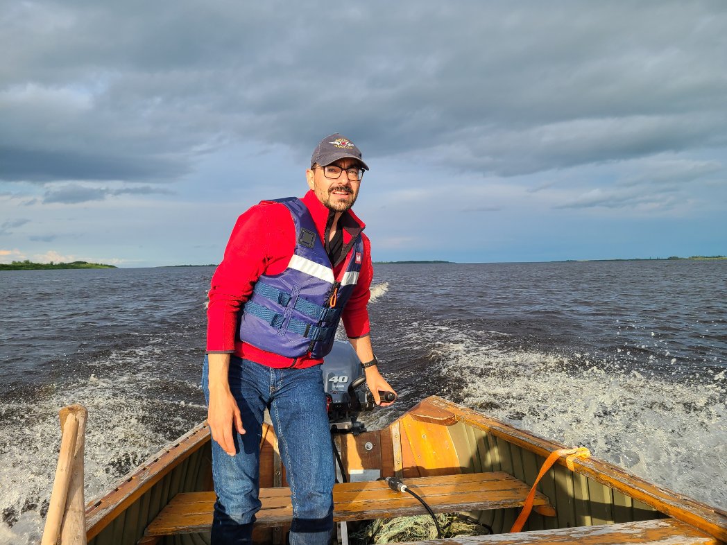 TheGeophysGuy's tweet photo. Day 14 of #ExpeditionHBL:

The crew has wrapped up their data collection here in the #Kashechewan area. We celebrated with a nice meal made with fish caught by our guides, and cooked by yours truly with much help from the team. We also made it out to Nunavut, and I drove a boat. https://t.co/MXwzqYss80
