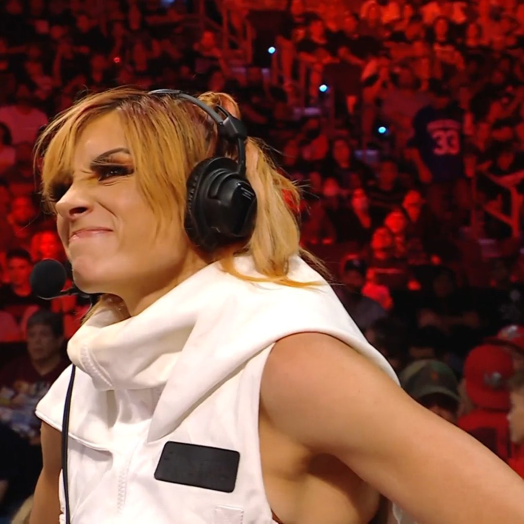 IndeedWWE's tweet photo. And @WhipThatTrick/@SealedWithMwah/@LongLiveTheEST makes it back in the ring at the count of 8️⃣ as #WWERaw rolls on!

@CoverMeInBills/@LivesInLuxury @FameMadeMan https://t.co/XhMcoai6HB