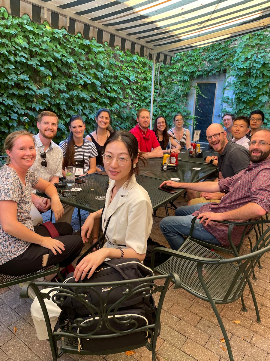 Current and former <a href="/msdiamondlab/">msdiamondlab</a> members including @meizi_liu4 <a href="/lbthackray/">Larissa Thackray, Ph.D. 🇺🇦 🟦</a>  <a href="/lorellin_d/">Lorellin Durnell</a>  <a href="/NMKafai/">Natasha Kafai</a> Brett Case @Blargsky @HydeLab <a href="/ChrisBStudious/">Chris Bullock</a> <a href="/Roy_047/">Shih-Ching (Roy) Lin</a> Arthur Kim  <a href="/FeverLab/">Adam Bailey</a>   and <a href="/LabRichner/">Richner Lab</a> with <a href="/VogtVirusLab/">Matthew R. Vogt</a> as the senior member at this #ASV2022!