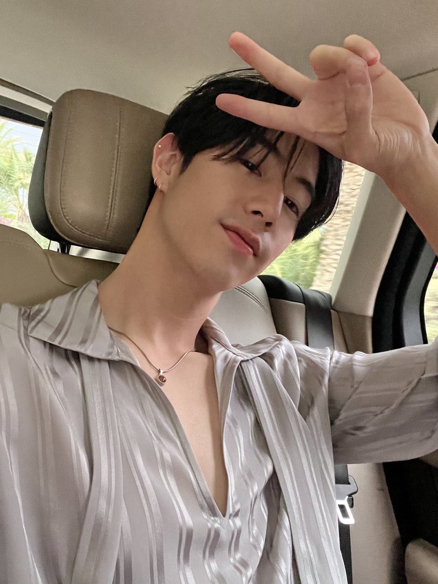 Mark Tuan Official tweet media