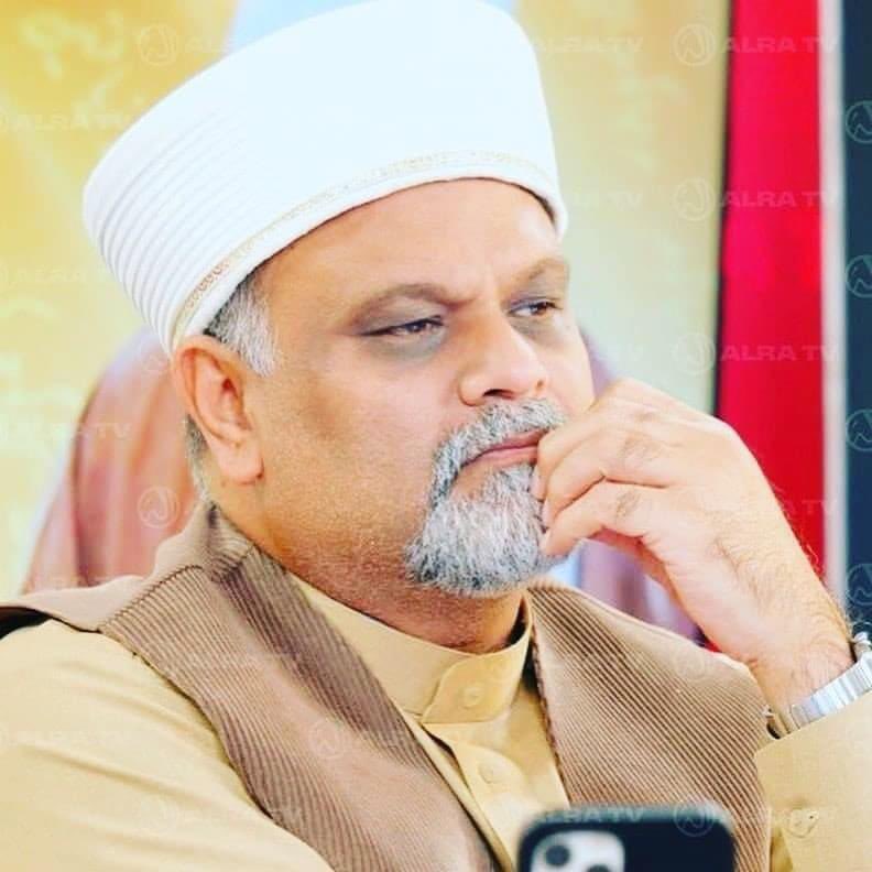 ikhlaqgohar's tweet photo. “Do not look for #God, for you do not know where to find him. Your #heart is the potential dwelling place of the Lord. Purify it and God himself will settle in” | Sufi Master @YounusAlGohar #quote #Sufism #Spirituality #TuesdayMotivaton #Spiritual https://t.co/KnKSUhG2H8
