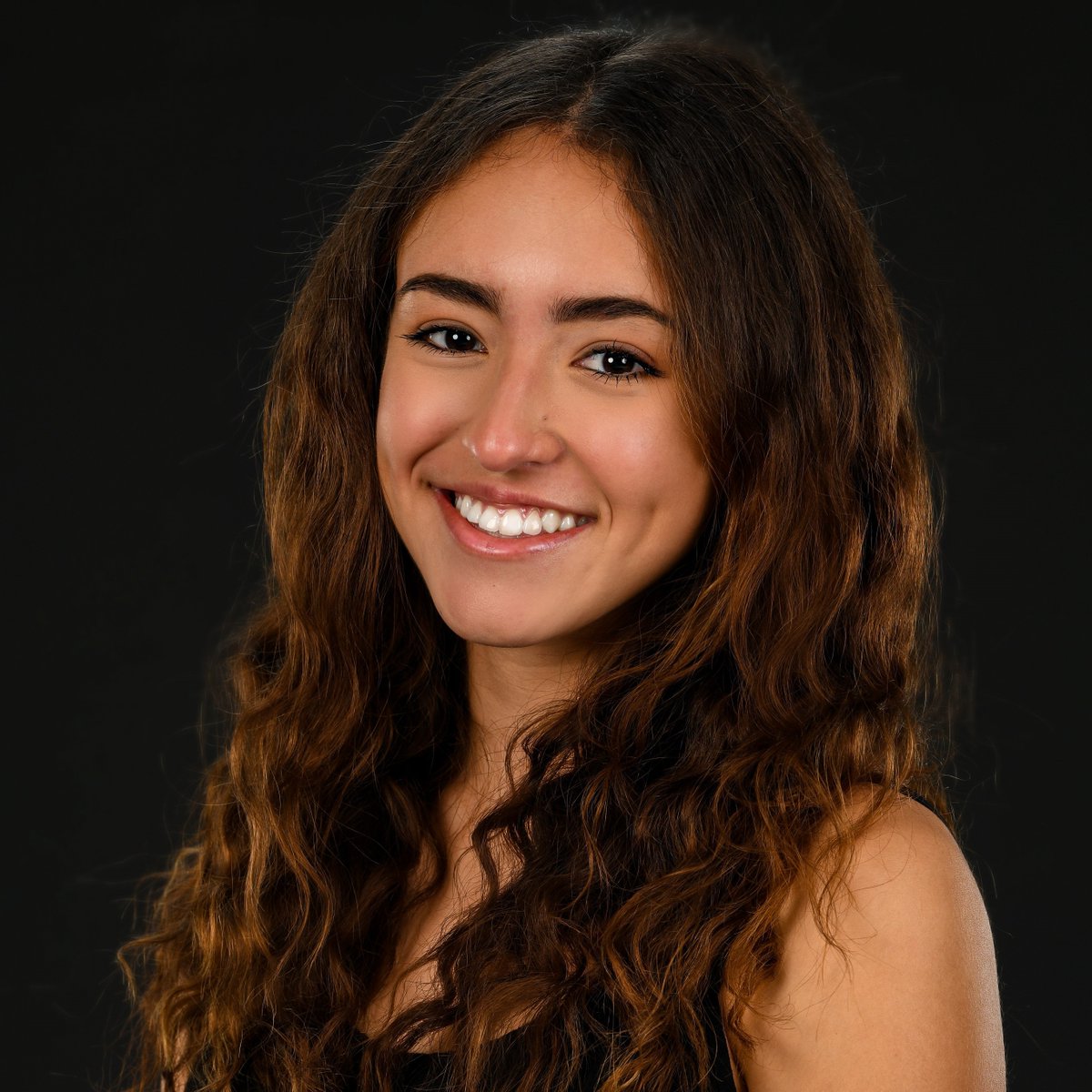 HSFNews's tweet photo. #HSFStudent Sofia Vega, selected to attend the 2021 (virtual) Youth Leadership Institute, hopes to attend Yale University and major in Arts. #HSFStories https://t.co/cYUdSzSaOd