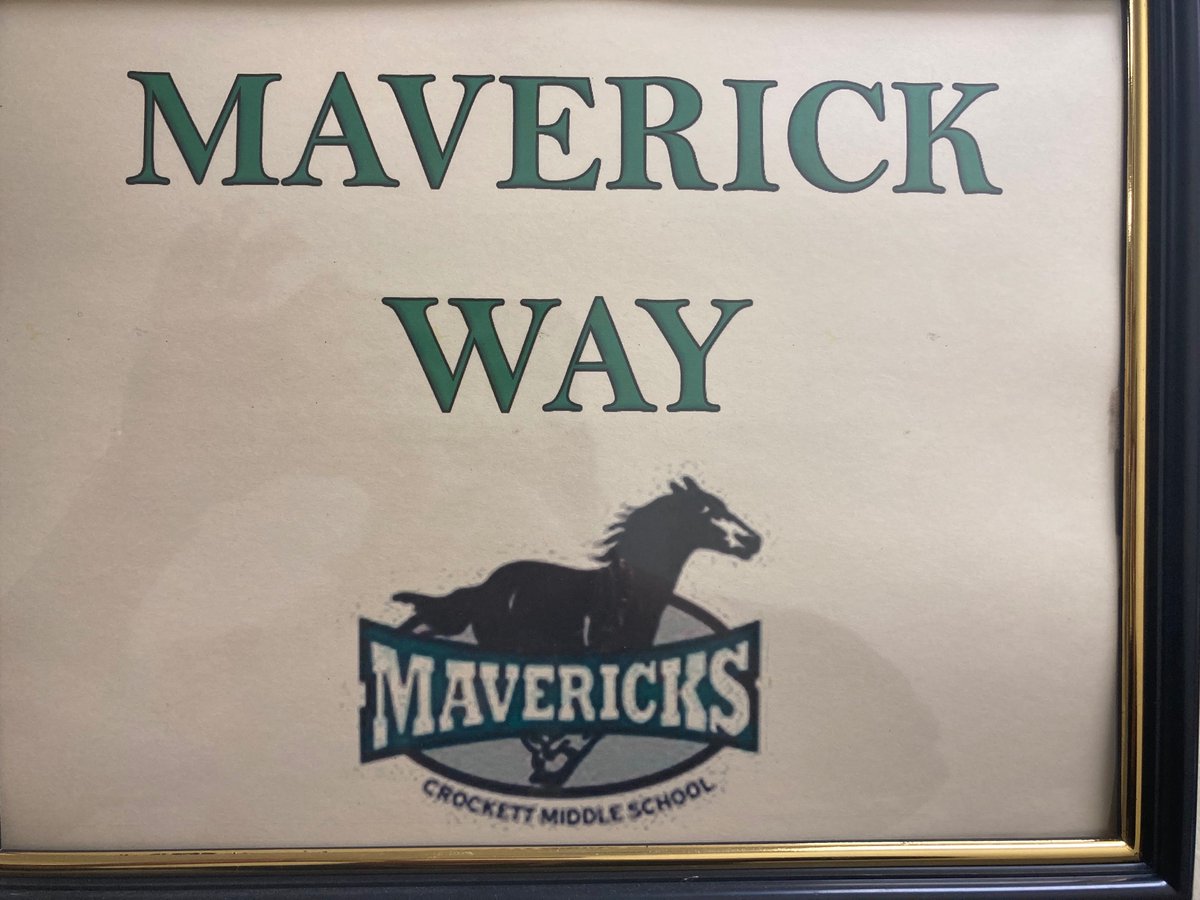 DCMSMavericks's tweet photo. Always ready to lend a helping hand! Thanks for all you do Mrs. Shelvinโบ๏ธ. Welcome back Ms. Kay๐๐พ. #itsthemaverickway @CMSMavericks https://t.co/YpOUT2A0tw