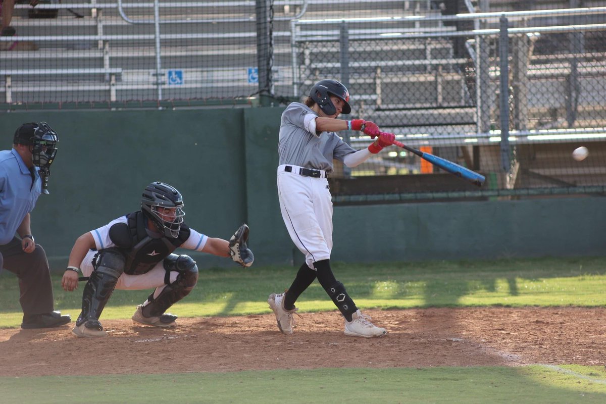 garrett_salada's tweet photo. thanks for another great year blacksox baseball 2022 @SoxBaseball1976 https://t.co/P0ysVoKIMD