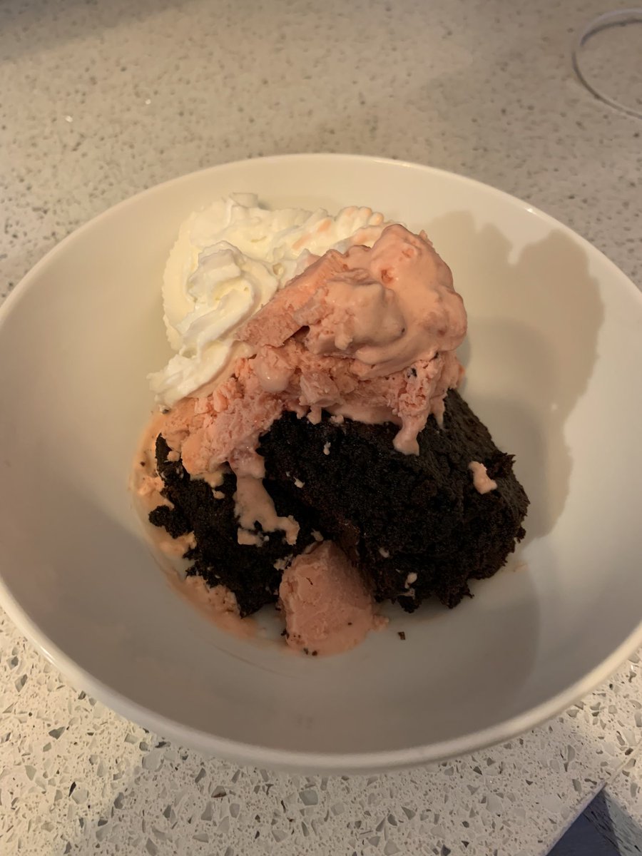 darinchartier's tweet photo. The @PitBarrelCooker is so versatile I made desert on it tonight. Dark chocolate brownies cooked in the barrell, topped with Peg’s homemade Mason Jar Strawberry Ice Cream and a dab of whipped cream on the side. YUM! https://t.co/FFxZGjrAz2