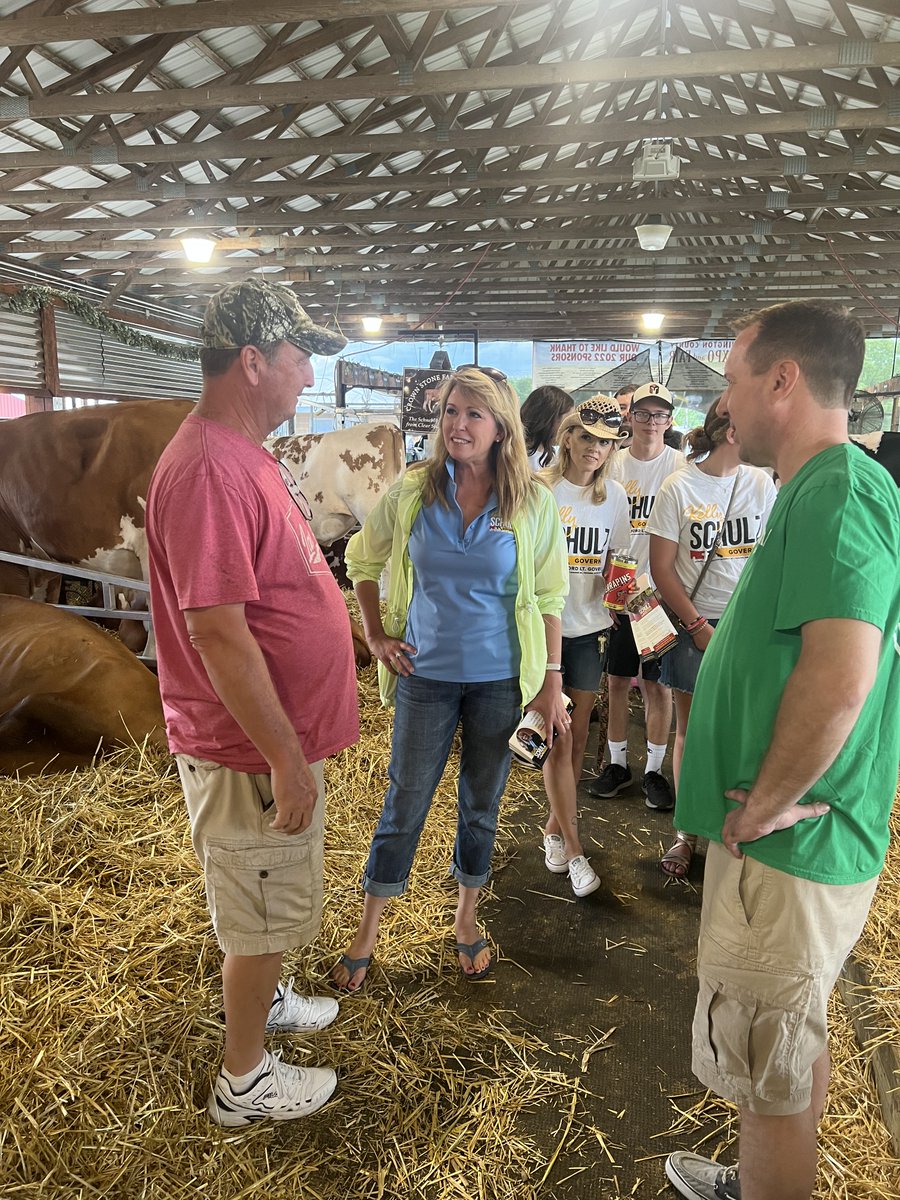KellyMSchulz's tweet photo. Tonight, I joined my friends Senator Paul Corderman and Delegate Brenda Thiam at the Washington County Ag Expo &amp; Fair for our final event before election day. 

It was great to be back in Western Maryland - it is an incredibly important part of our state that I will never forget. https://t.co/txhGrZ10Xz