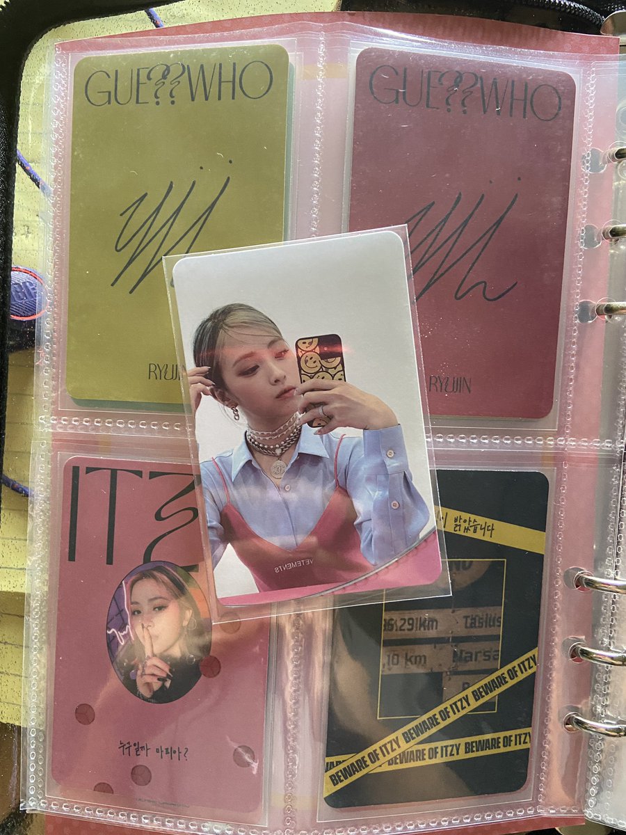 ryuddaengstan's tweet photo. ryujin cil mirror selca haver na!! 🥳

big thanks to @hwangzakire for the smooth transaction 🥹💛

#HATTFEEDBACK https://t.co/sd59Dbyien
