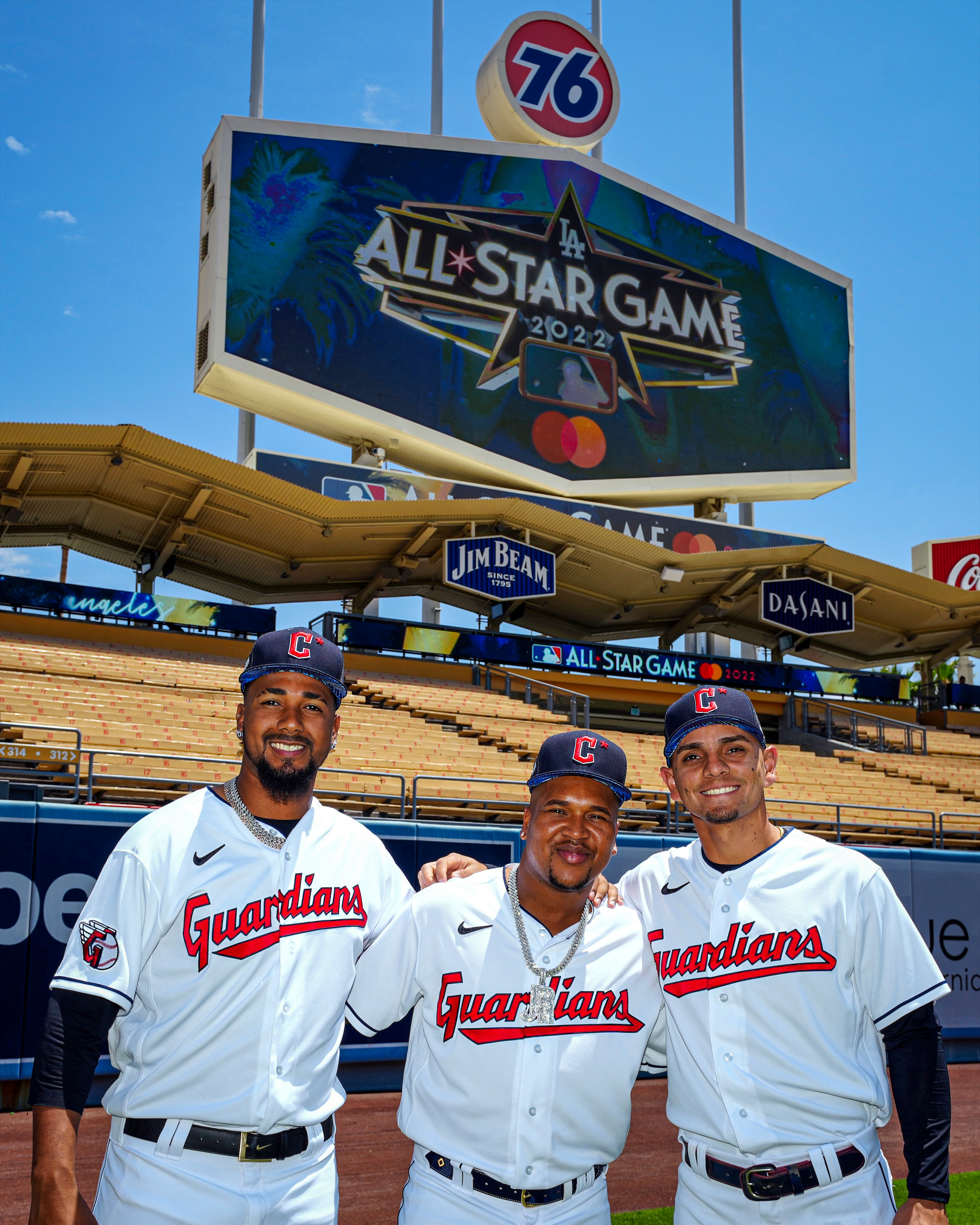 Cleveland Guardians on X: Love a good family portrait. 📸 #ForTheLand   / X