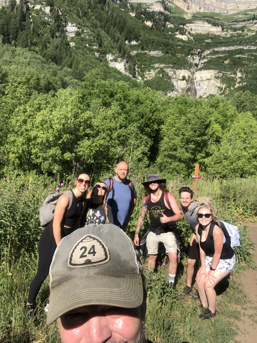 BritneeHogue's tweet photo. If there’s one thing I know 100%, it would be that Saratoga Springs is not ready for this management team.⛰🌶  #hikingandziplining #teambuilding @anarchy_bus @Hikeabike902 @hasquet @Chilis @DingmanAdam @dougcomings https://t.co/42IcZkTPdT