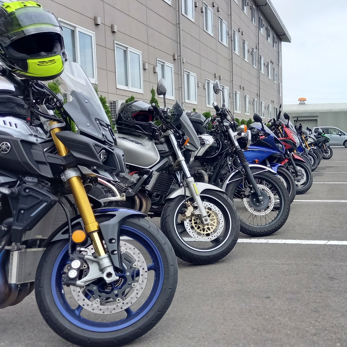tryangle_blog's tweet photo. 雨でしたが走る楽しみを再確認できました！ありがとう宮城県！！スポーツランドＳＵＧＯ！
#ツーリング #キャンプツーリング
#モータースポーツ #走行会
#スポーツランドSUGO
#SUGOサーキット
#牛たん利久
#気仙沼海鮮
#ラーメン部
#朝飯部
#温泉部 https://t.co/F1IfO72CA1