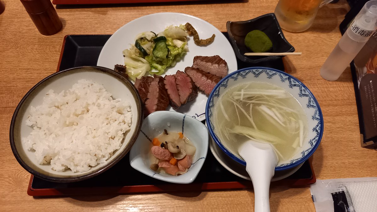 tryangle_blog's tweet photo. 雨でしたが走る楽しみを再確認できました！ありがとう宮城県！！スポーツランドＳＵＧＯ！
#ツーリング #キャンプツーリング
#モータースポーツ #走行会
#スポーツランドSUGO
#SUGOサーキット
#牛たん利久
#気仙沼海鮮
#ラーメン部
#朝飯部
#温泉部 https://t.co/F1IfO72CA1