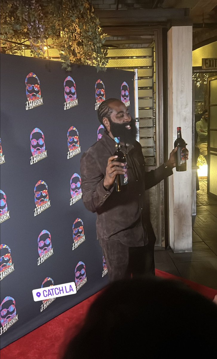 postguycore's tweet image. Is this the closest we are ever getting to the Napa trip? @SpikeEskin @Michael_Levin