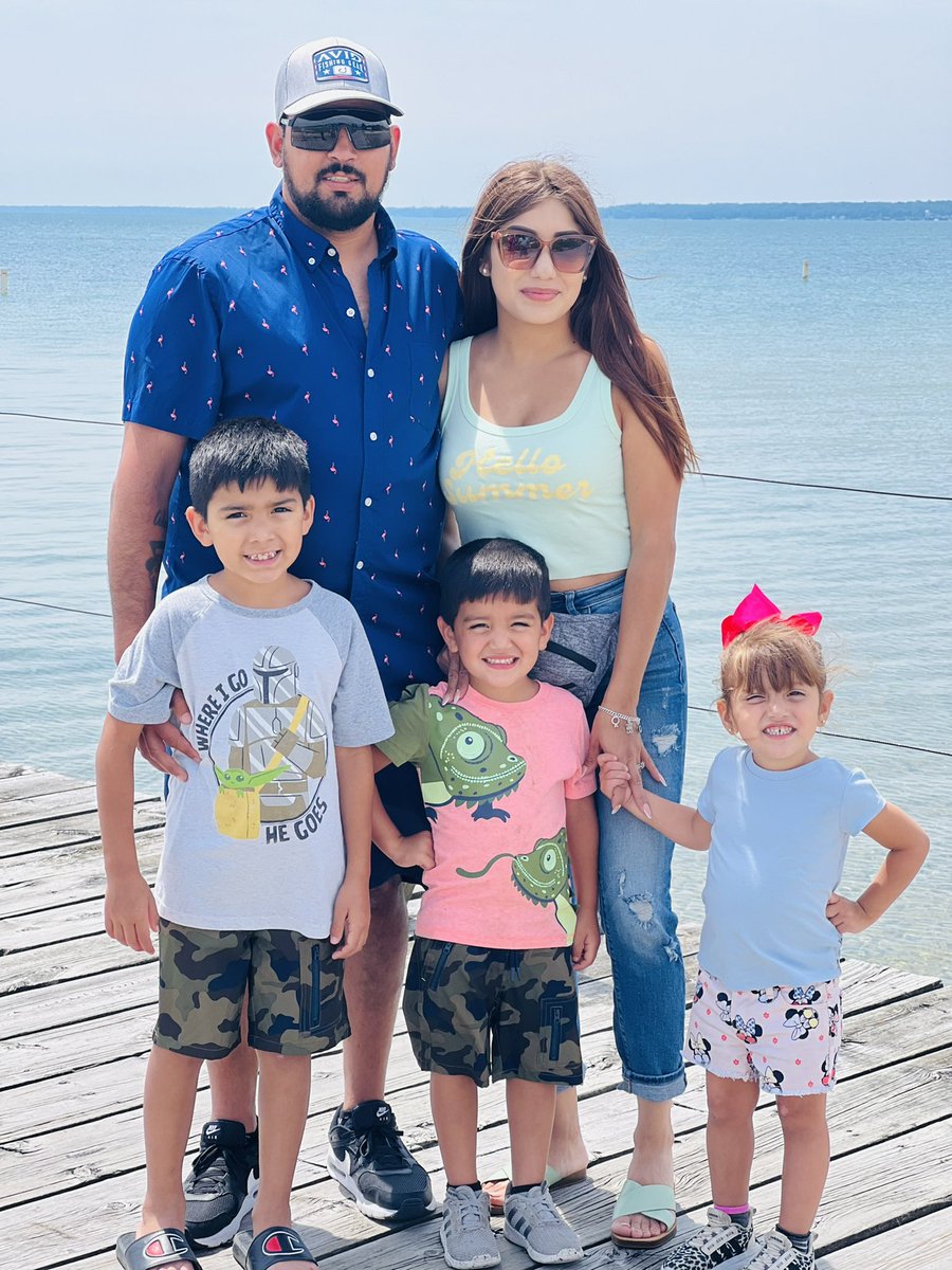 DollFace_93_'s tweet photo. Explorando Michigan ☀️🏕 #GonzalezCrew https://t.co/r15HC1j1YM