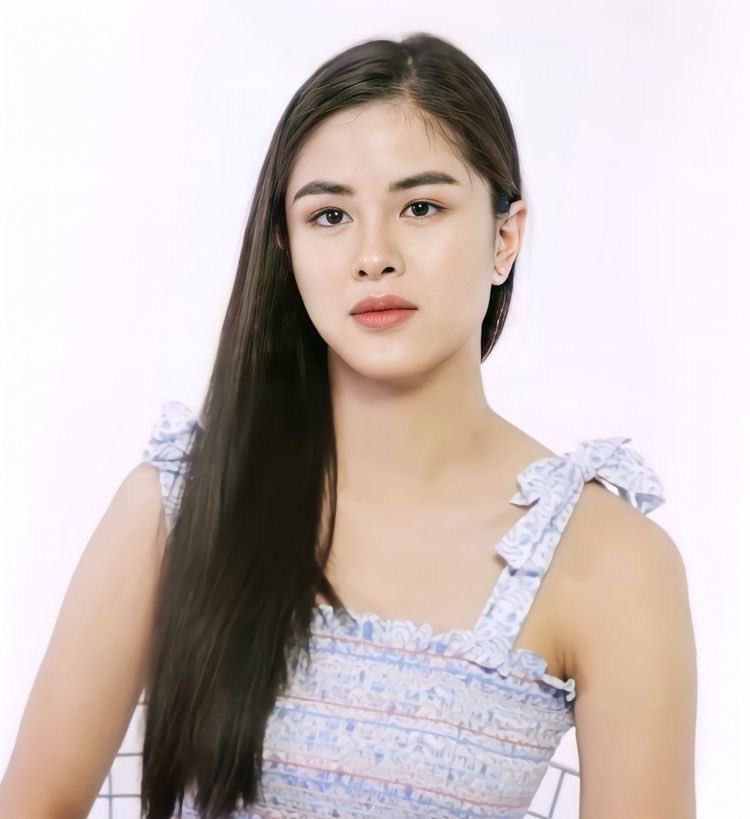 Be like a diamond precious and rare not like a stone that is found everywhere. 

<a href="/KissesDelavin/">Kisses Delavin</a> 
#KissesDelavin | Kisses Delavin