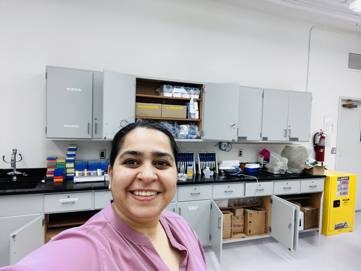 Mpreetkohli's tweet photo. Started setting up my research lab today. I am very excited to share that I will be starting as a TT professor in the dept. of natural sciences at @BaruchCollege at @CUNY in Aug. https://t.co/p3CZlMiCSl