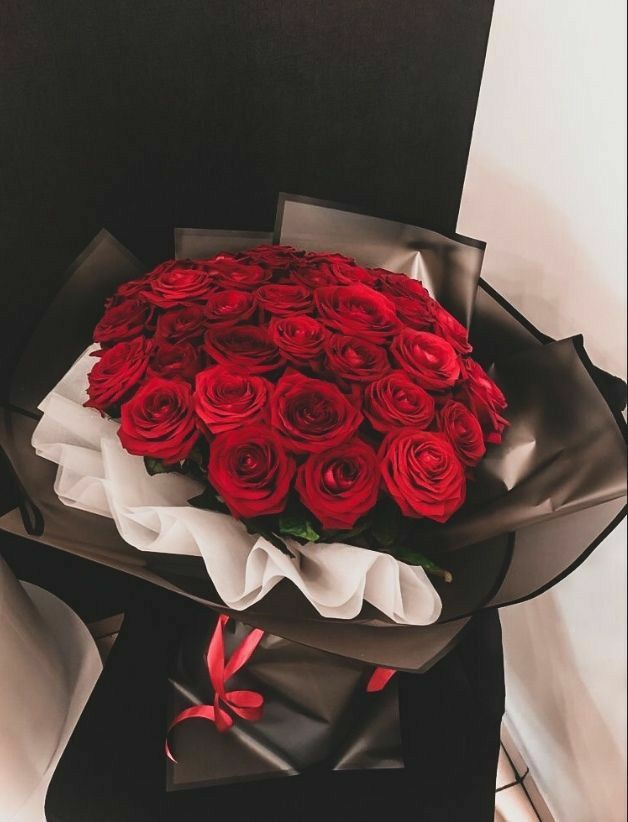 HK__AG's tweet photo. A bouquet has been sent to, @pleuvoier 's place with the letter inside. 

Cc: Aether Group Team
Hakuna Kikomo Team https://t.co/EIQhm0jYvU