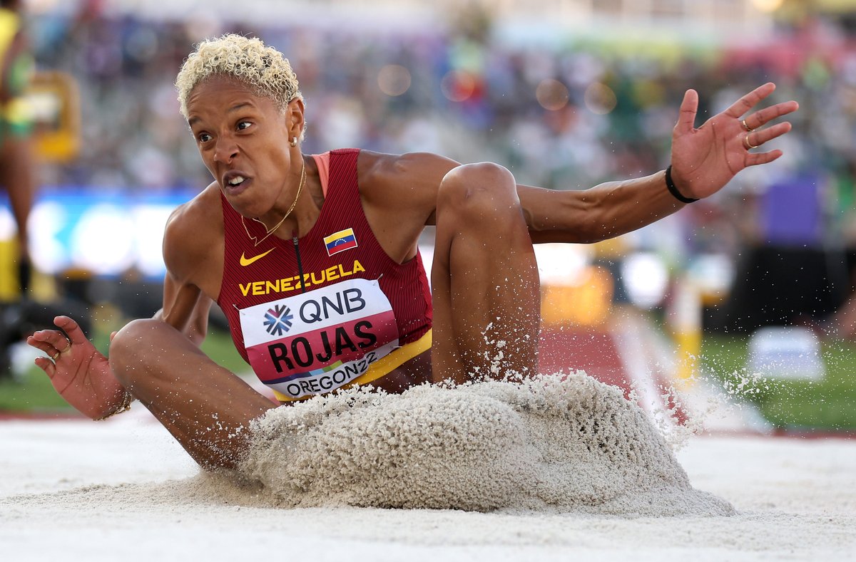 CHAMA, ERES CAMPEONA DEL MUNDO Y OLÍMPICA

🇻🇪🚀

Yulimar Rojas lo hizo otra vez. 🥇
Esta vez en #WCHOregon22. ✨