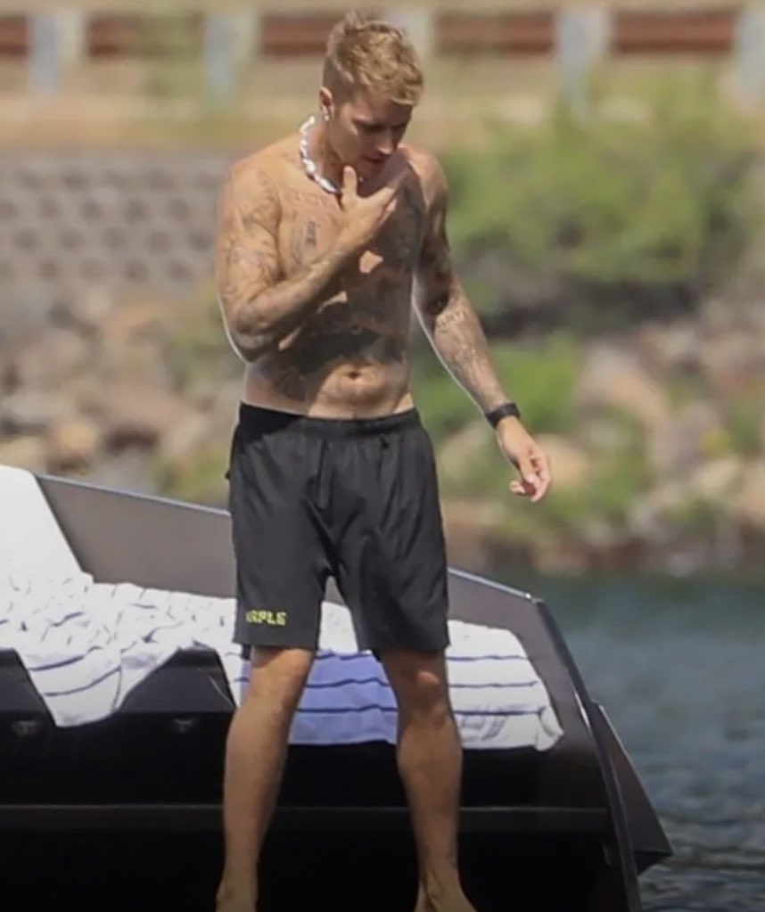 biebernovidade's tweet photo. PERFEITO! Justin Bieber hoje. https://t.co/QL0kkaKOU2
