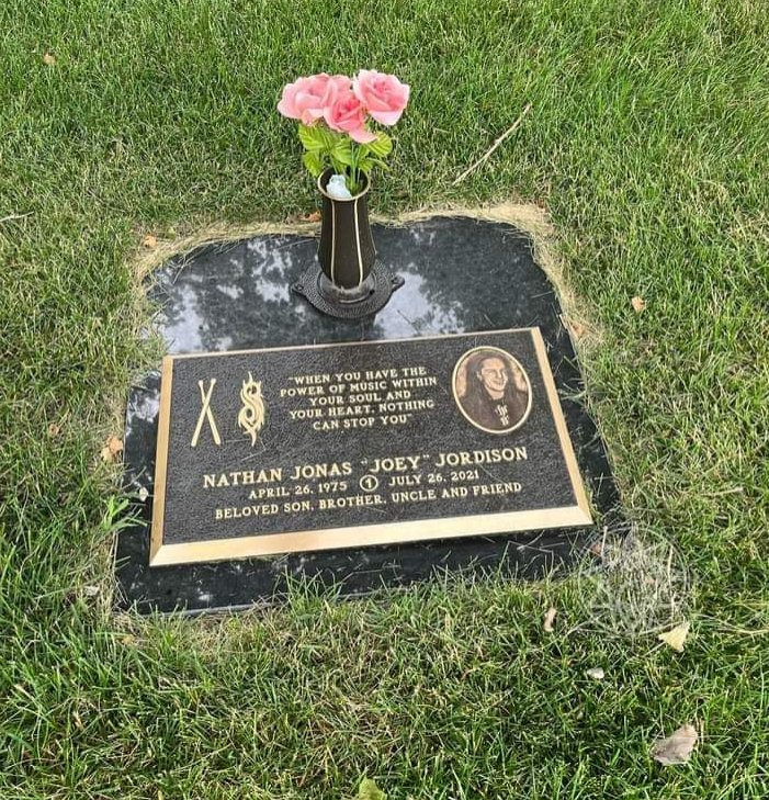 HellPrepare's tweet photo. Always in our Memory and Hearts #JoeyJordison https://t.co/rSyjTg7ZFU