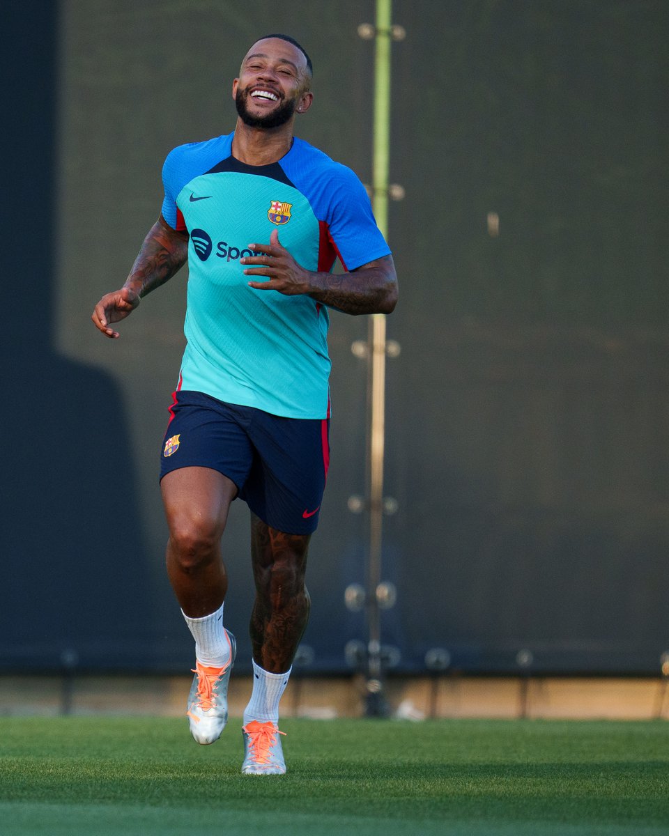 FCBarcelona_es's tweet photo. 🤙 https://t.co/udVQylzBUj