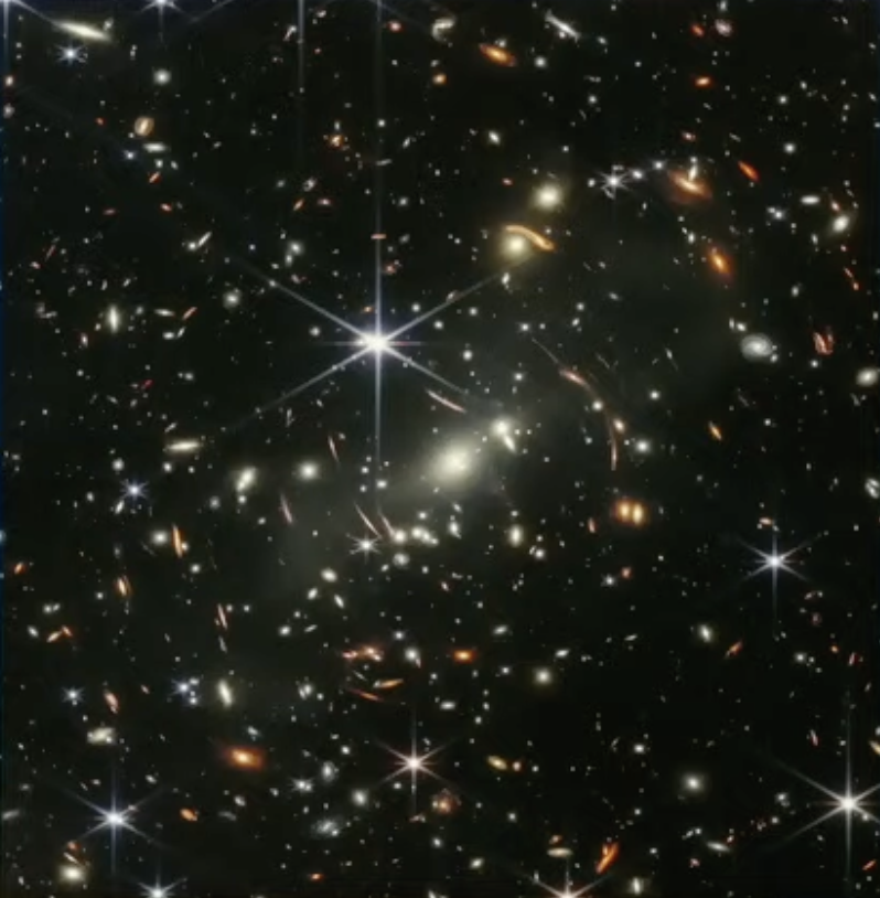 ubi_mmc93's tweet photo. First one, pure magic. #JamesWebbSpaceTelescope https://t.co/lJAcnGjLc7