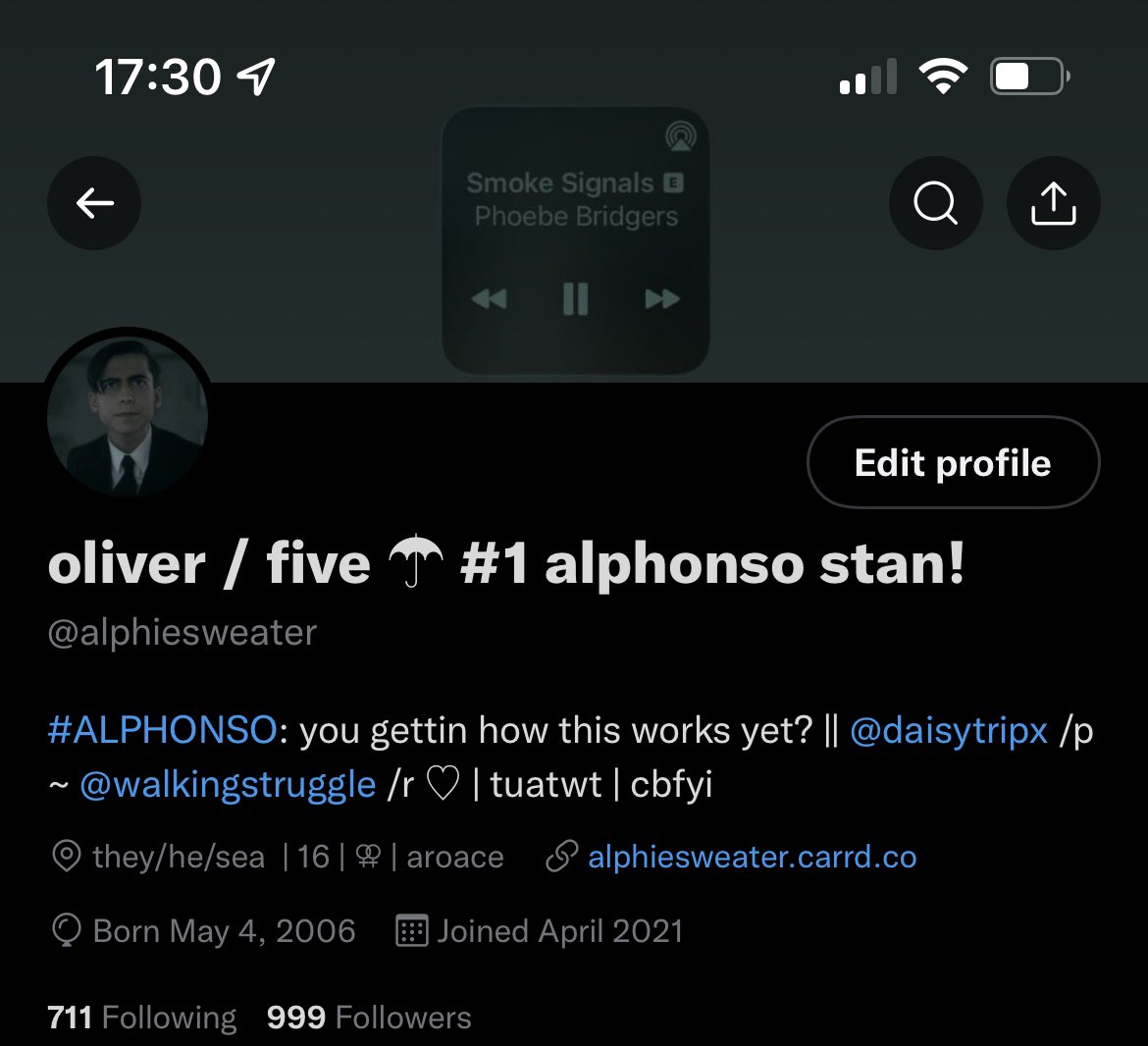 phoebeilish_'s tweet photo. YALL https://t.co/188SUsLBmX