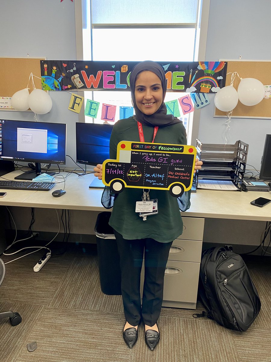 BelenRojasGall1's tweet photo. we're off to a great start with our new PedsGI fellow Dr. Shatha Qarooni!! 🎉🎊🍾There is no doubt you’ll become a PedsGI guru 🤩🤓 @Okla_Childrens @OUHealth #pedsgifellow #firstyearfellow #pedsgifellowship #pedsgi #ouchildrenspedsgi https://t.co/HzEMau8KiV