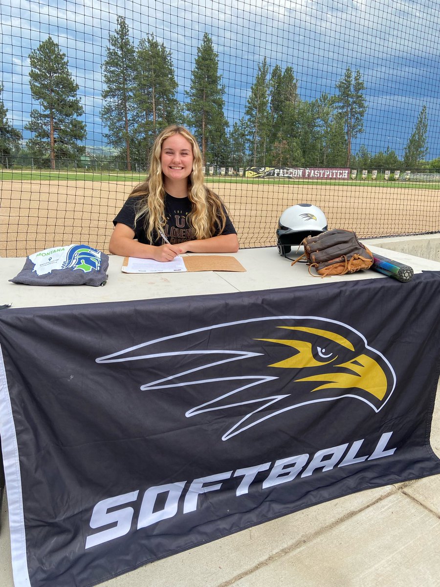 No better way to start the week than with another Argo joining the family! 
A big welcome to SS/OF from Florence, MT Kolbi Wood!
Kolbi will be a huge impact both on and off the field, being an All- State selection both her Junior and Senior! 
#RiseUP #Argonation