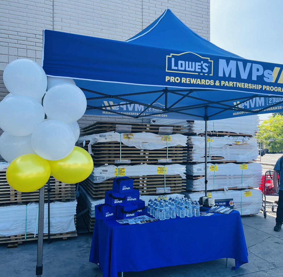 ShannonPRO1583's tweet photo. Its #PROMVPBONUSDAYS GET EXTRA PTS ON SELECT ITEMS 1X2X even 3Xs THE PTS/you even get pts just for enrolling PLUS:pts if you download the #LOWES APP after check us out #Lowes1583 @Javi3rD @danakwaku @michaelO1366 @MikeSalagovich @Mathieupowell24 @NanaK40749055 @erick_marrero11 https://t.co/Xk2YHTqDz7