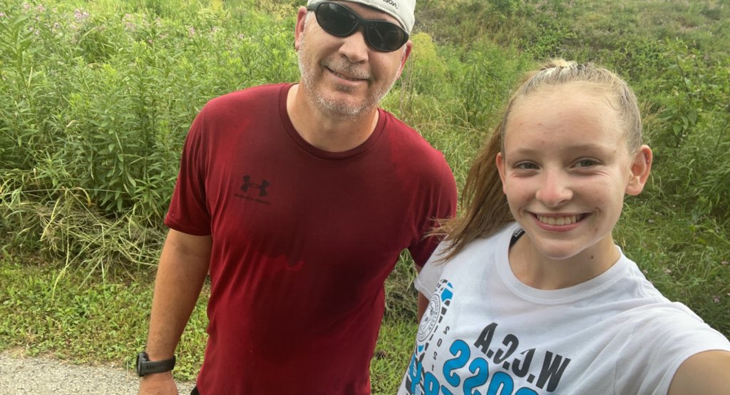post saturday moring long run! 1st one since i had my wisdom teeth out 2 weeks ago. 8 miles 8:24 average pace and ran the last 4 with my dad