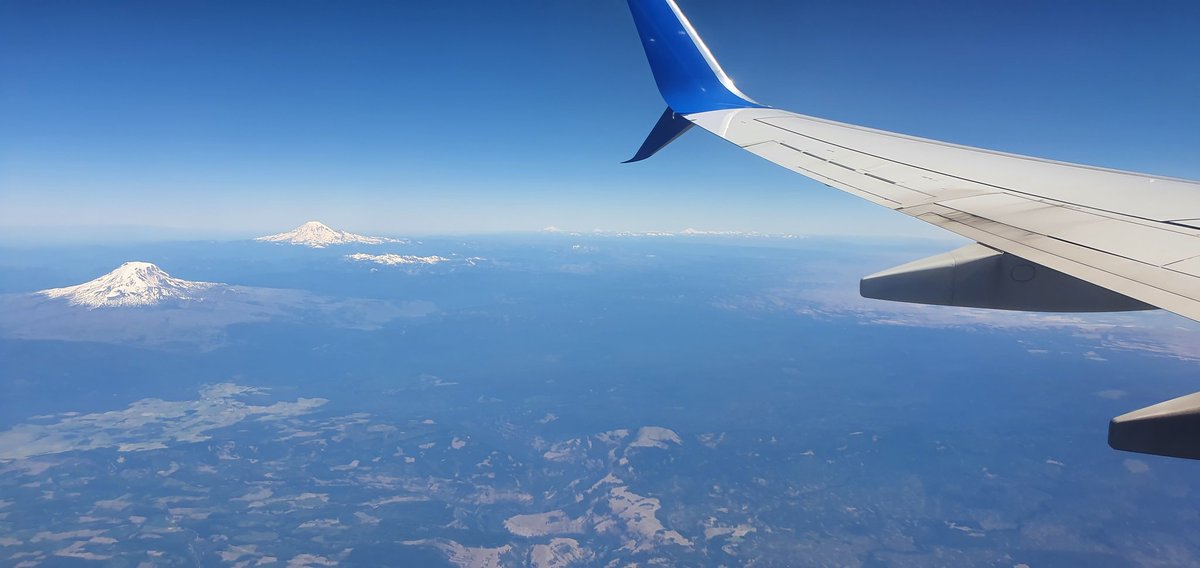 Noelle_KK's tweet photo. Aerial America... #PortlandToChicago #CropCircles #HomewardBound #AerialTourist #WindowSeat #FirstLegDone https://t.co/1fwxTWejwm