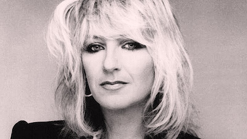 Happy birthday CHRISTINE McVIE!
(July 12, 1943) 