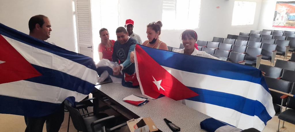 Echemen5Alberto's tweet photo. Nosotros somos #Comunista #CubaVive  #CiegodeAvila  #Morón @IzquierdoAlons1 https://t.co/5RZuXUk150