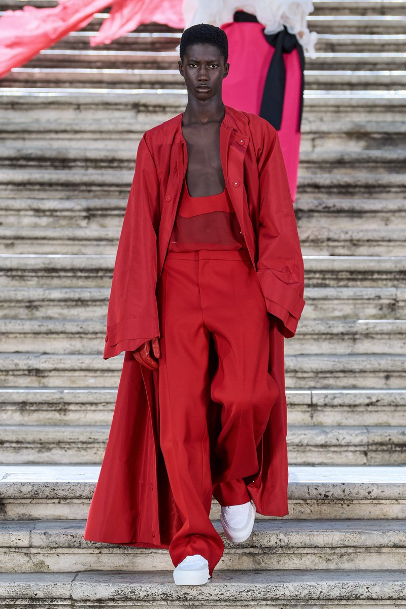 d__ty's tweet photo. Valentino Fall 2022 Couture : Pierpaolo Piccioli
https://t.co/00LbzBJqCI https://t.co/8aIl5F9DxH