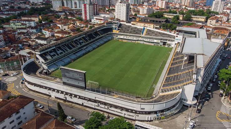 O Estádio lindo deles kkkkkk