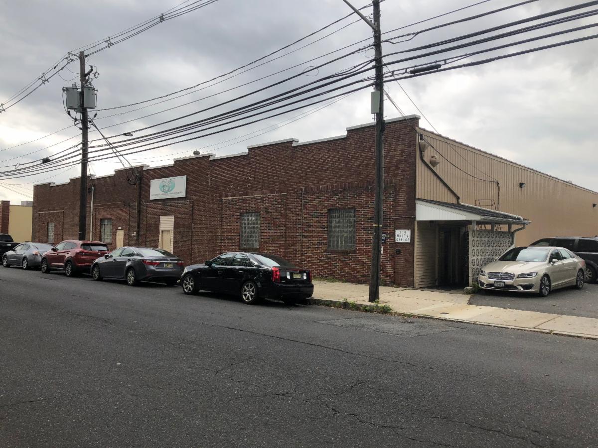 Equity3RE's tweet photo. #Available #ForSale in #Englewood 
Ideal for #Investor or #1031Exchange
#IncomeProducing

👉https://t.co/SGgGpgvV6g👈 https://t.co/Eaef1m4ALF