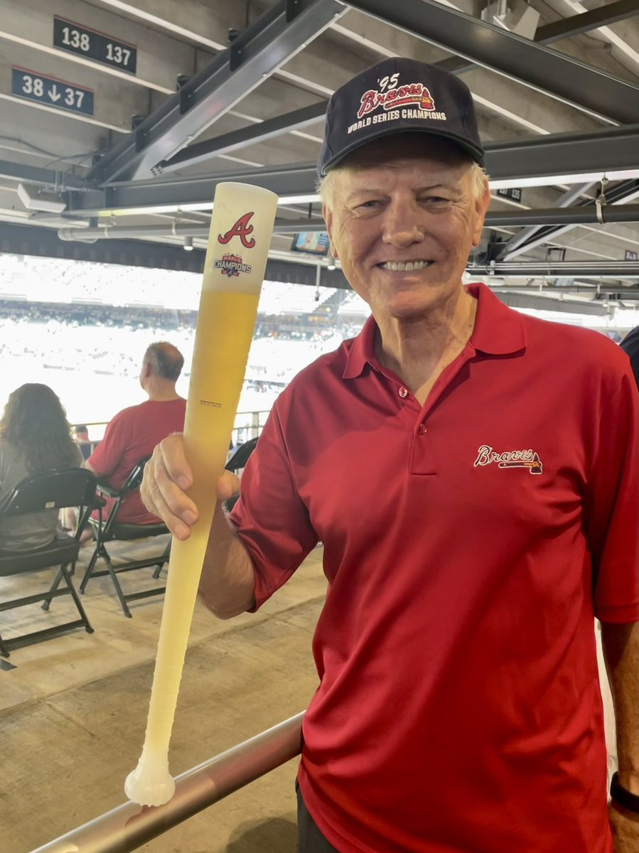 jay777a's tweet photo. Great night for baseball! Championship rings and a bat full of beer! Go @Braves https://t.co/d3Cy1vvcyN