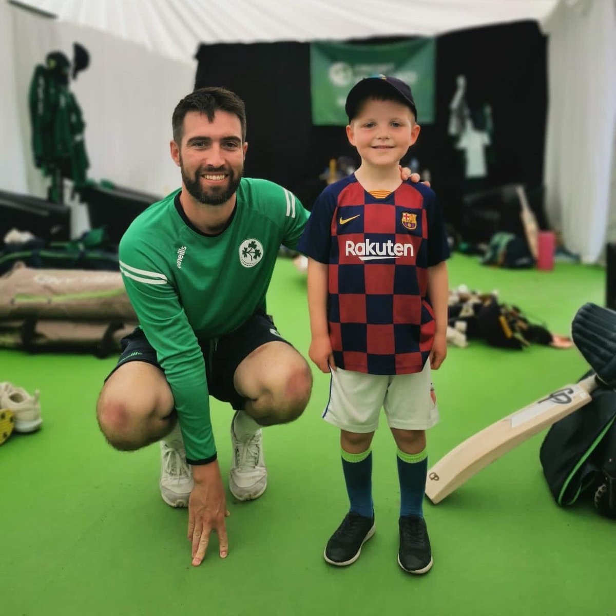 cricketireland's tweet photo. We had a little visitor to training today at @MalahideCC - Cameron (5 years old) didn’t make it to the game yesterday, but today met some Irish stars. Not a bad way to spend the school holidays!

#FutureIrishCricketer ☘️🏏 https://t.co/k4wxBtVoto