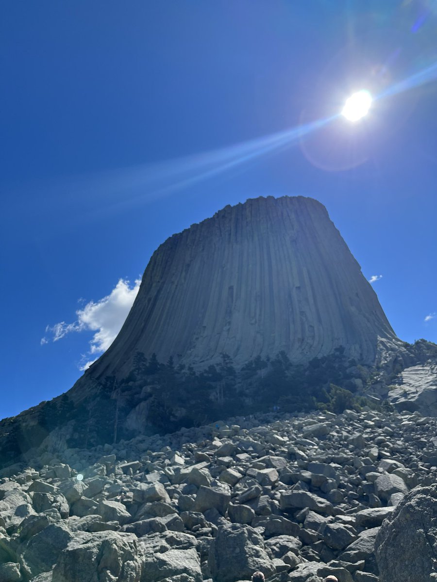 kimsesh's tweet photo. Hello Wyoming!  Devils Tower was quite splendid!
#EshAdventures22 https://t.co/t0hNyzMyEG