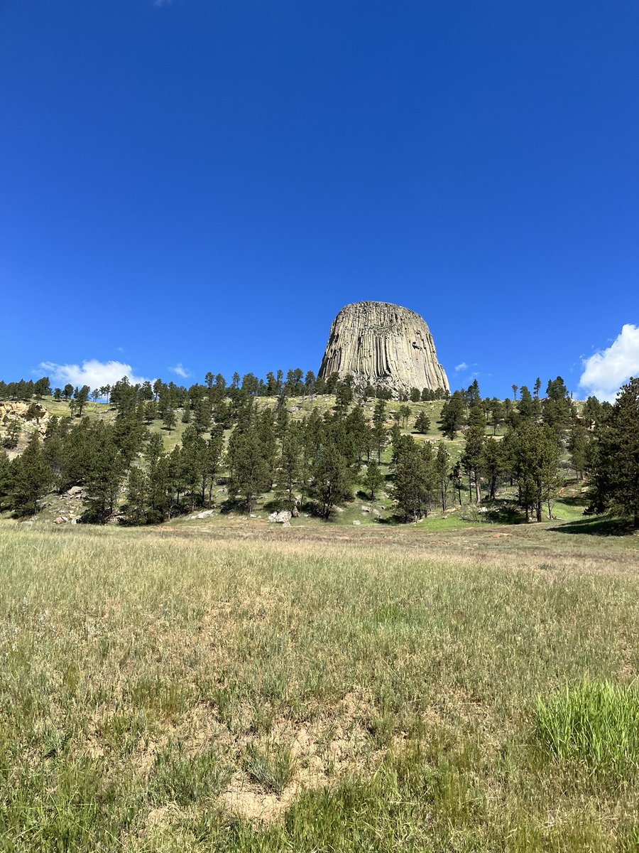 kimsesh's tweet photo. Hello Wyoming!  Devils Tower was quite splendid!
#EshAdventures22 https://t.co/t0hNyzMyEG